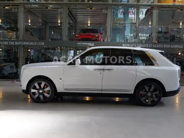 Rolls-Royce Cullinan Mandarin