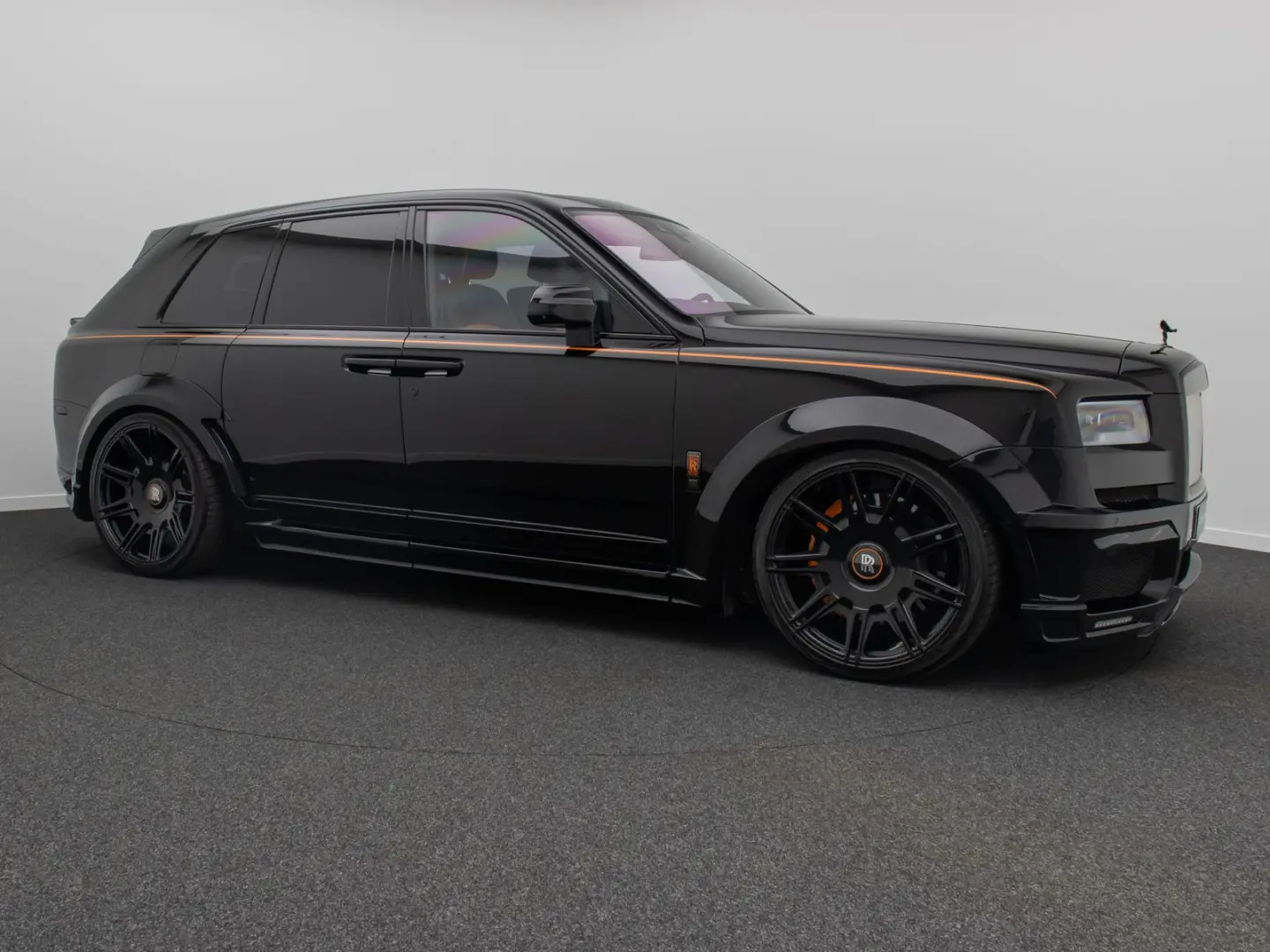 Rolls-Royce Cullinan Black Badge Night Vision Novitec