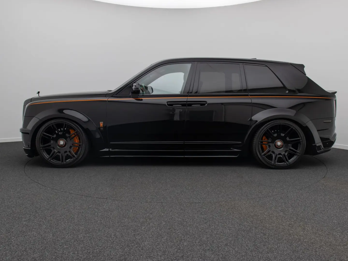 Rolls-Royce Cullinan Black Badge Night Vision Novitec