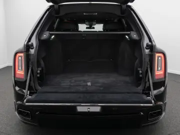 Rolls-Royce Cullinan Black Badge Night Vision Novitec