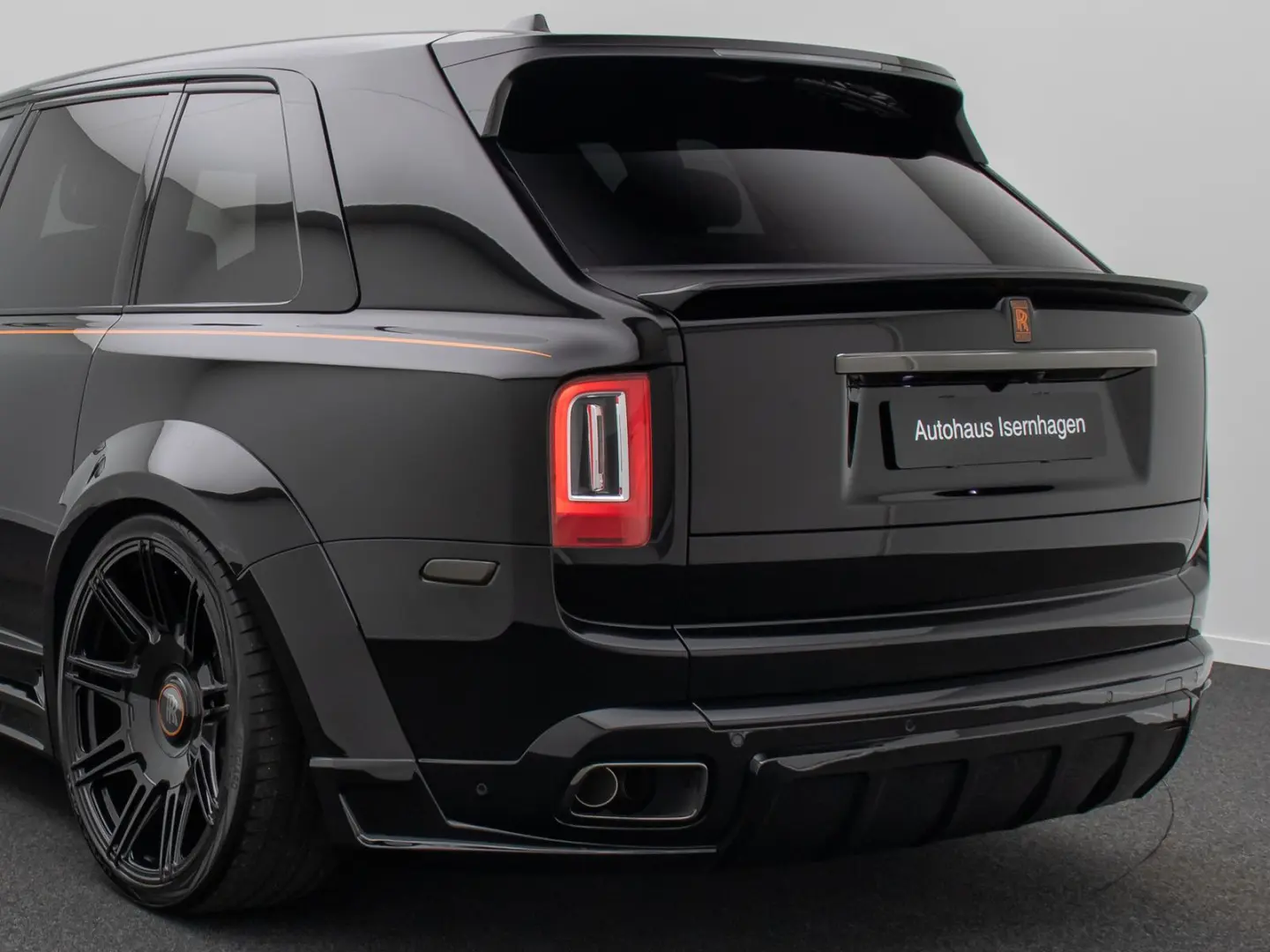 Rolls-Royce Cullinan Black Badge Night Vision Novitec