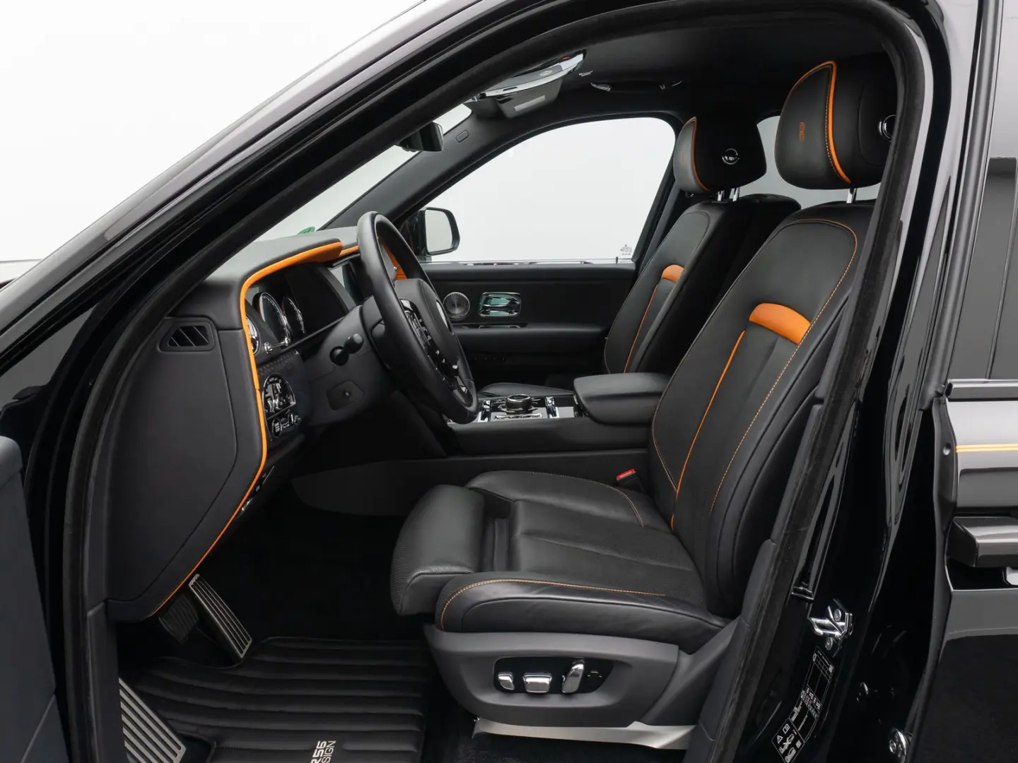 Rolls-Royce Cullinan Black Badge Night Vision Novitec