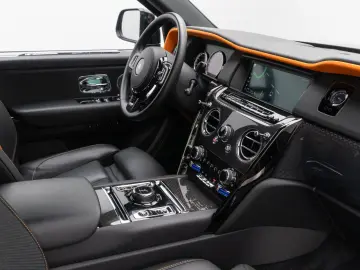 Rolls-Royce Cullinan Black Badge Night Vision Novitec