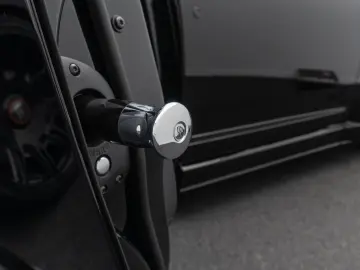 Rolls-Royce Cullinan Black Badge Night Vision Novitec