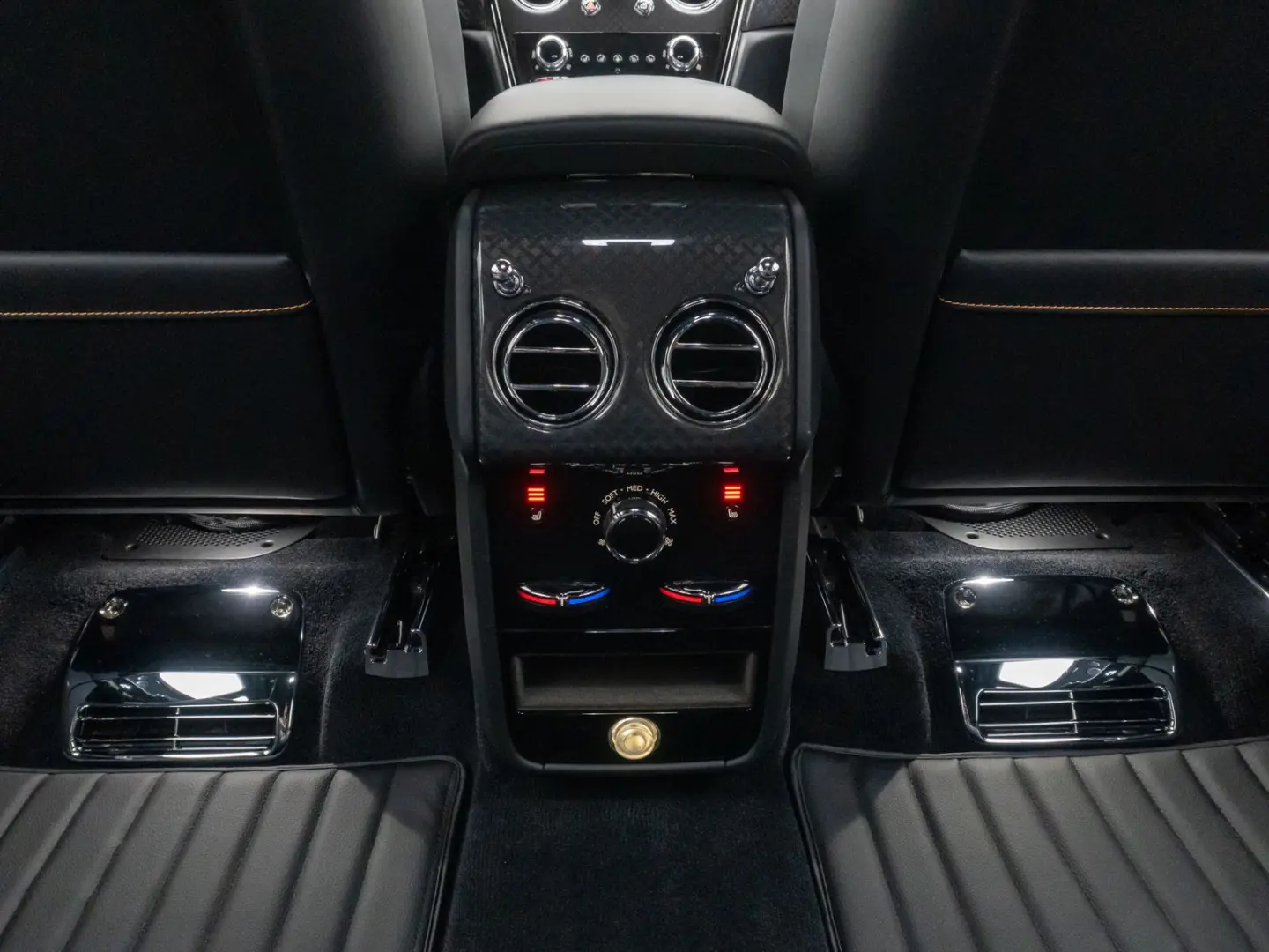 Rolls-Royce Cullinan Black Badge Night Vision Novitec