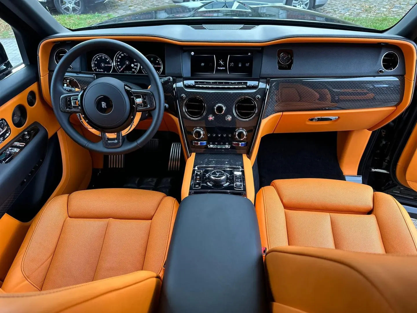 Rolls-Royce CULLINAN*BLACK*BLADGE*MANSORY