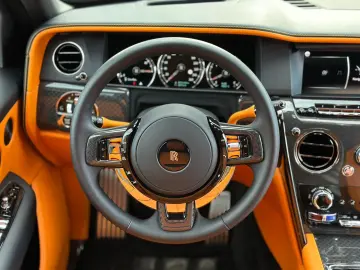 Rolls-Royce CULLINAN*BLACK*BLADGE*MANSORY