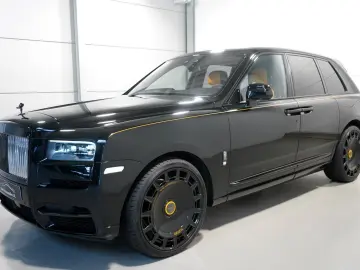 Rolls-Royce Cullinan BLACK BADGE*STARLIGHT*BESPOKE*MANSORY*