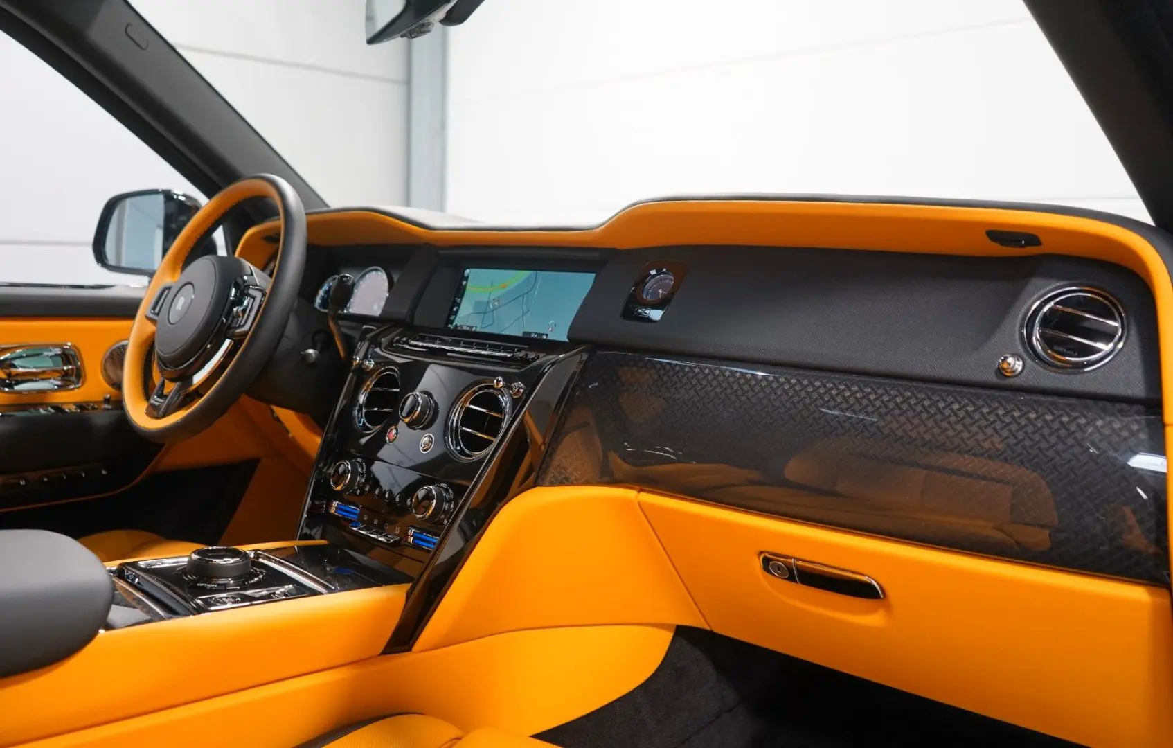 Rolls-Royce Cullinan BLACK BADGE*STARLIGHT*BESPOKE*MANSORY*