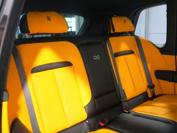 Rolls-Royce Cullinan BLACK BADGE*STARLIGHT*BESPOKE*MANSORY*