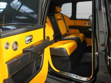Rolls-Royce Cullinan BLACK BADGE*STARLIGHT*BESPOKE*MANSORY*
