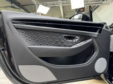 Continental GT V8 Mulliner HeadUp Night Vision