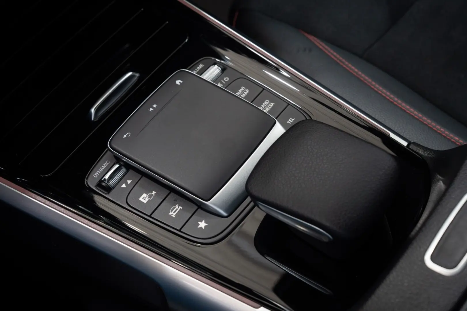 GLB 200 d 4M*AMG-LINE*NIGHT*PANO*LEDER*NAVI*1.HD