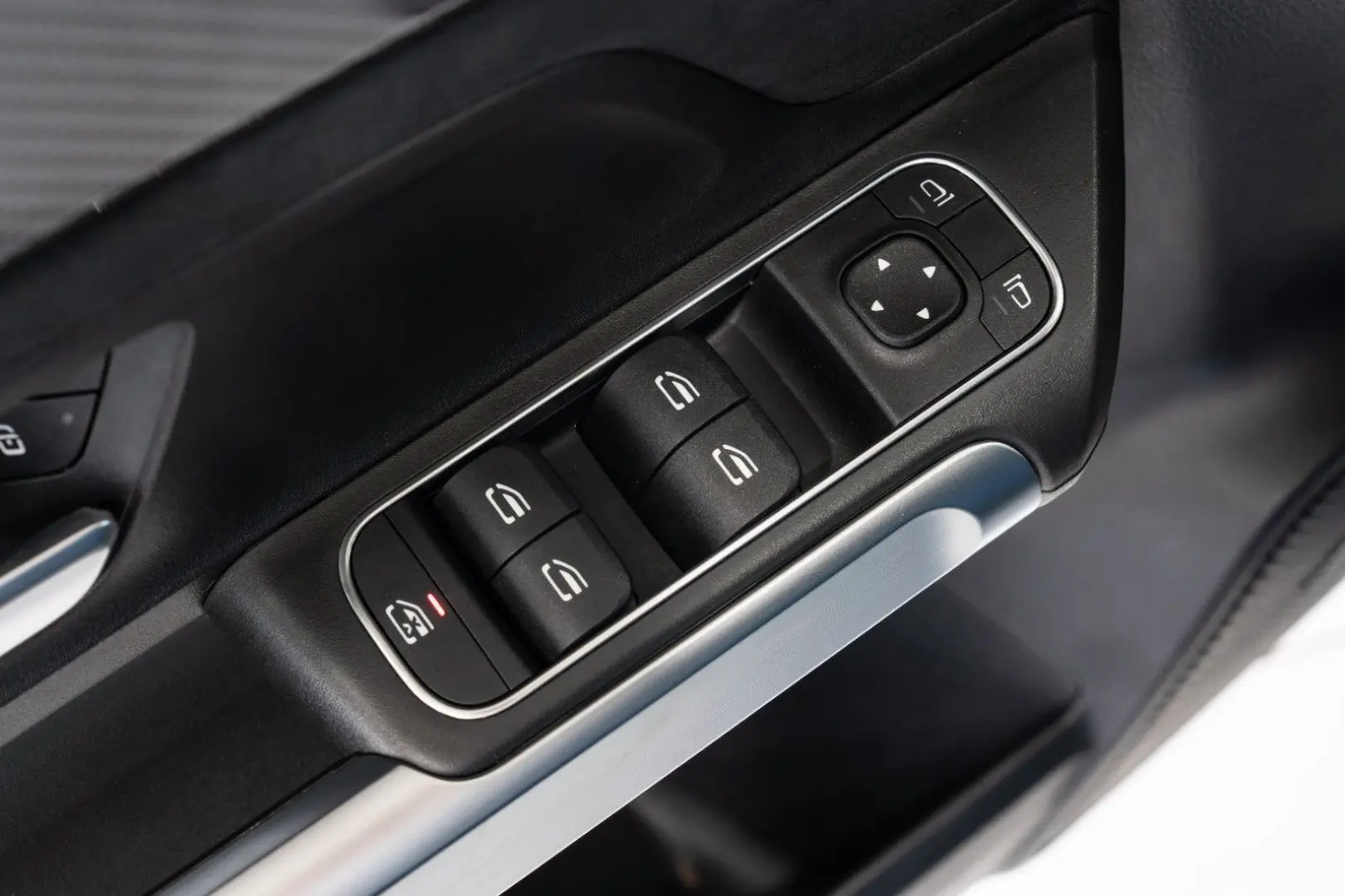 GLB 200 d 4M*AMG-LINE*NIGHT*PANO*LEDER*NAVI*1.HD