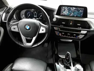 X3 xDrive30e Aut. Adva Navi HuD AHK Pano
