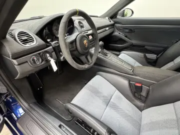 718 Cayman GT4 RS