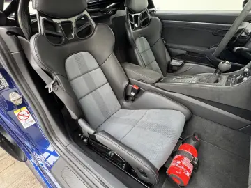718 Cayman GT4 RS