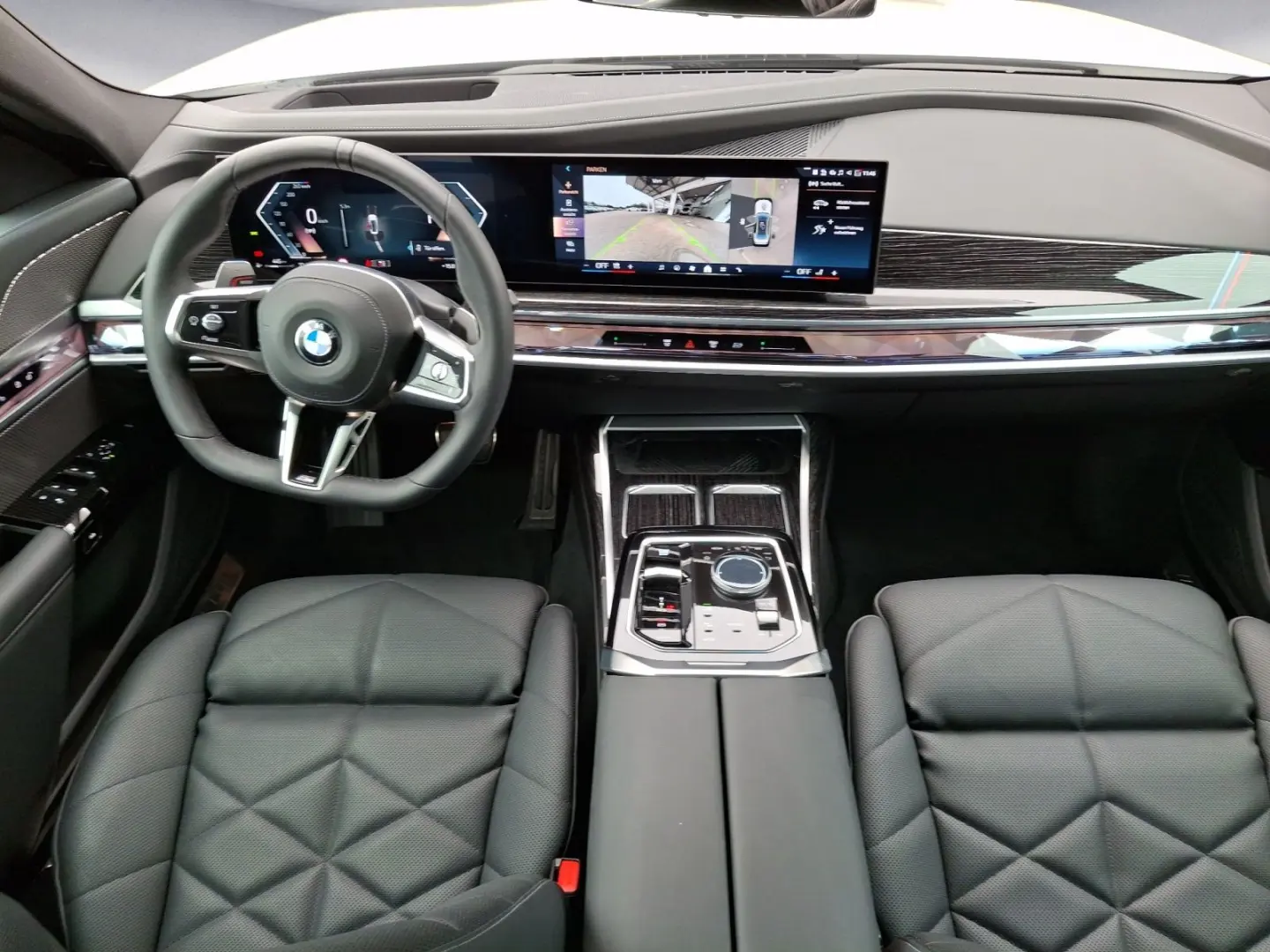 740d xDrive M SPORT Panorama Sky Lounge