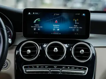 Mercedes-Benz GLC 300e Plug-in Hybrid