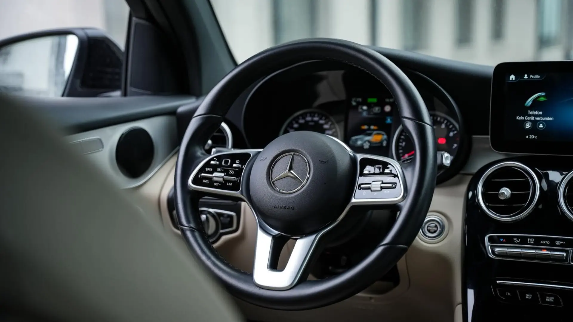 Mercedes-Benz GLC 300e Plug-in Hybrid