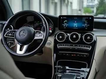 Mercedes-Benz GLC 300e Plug-in Hybrid
