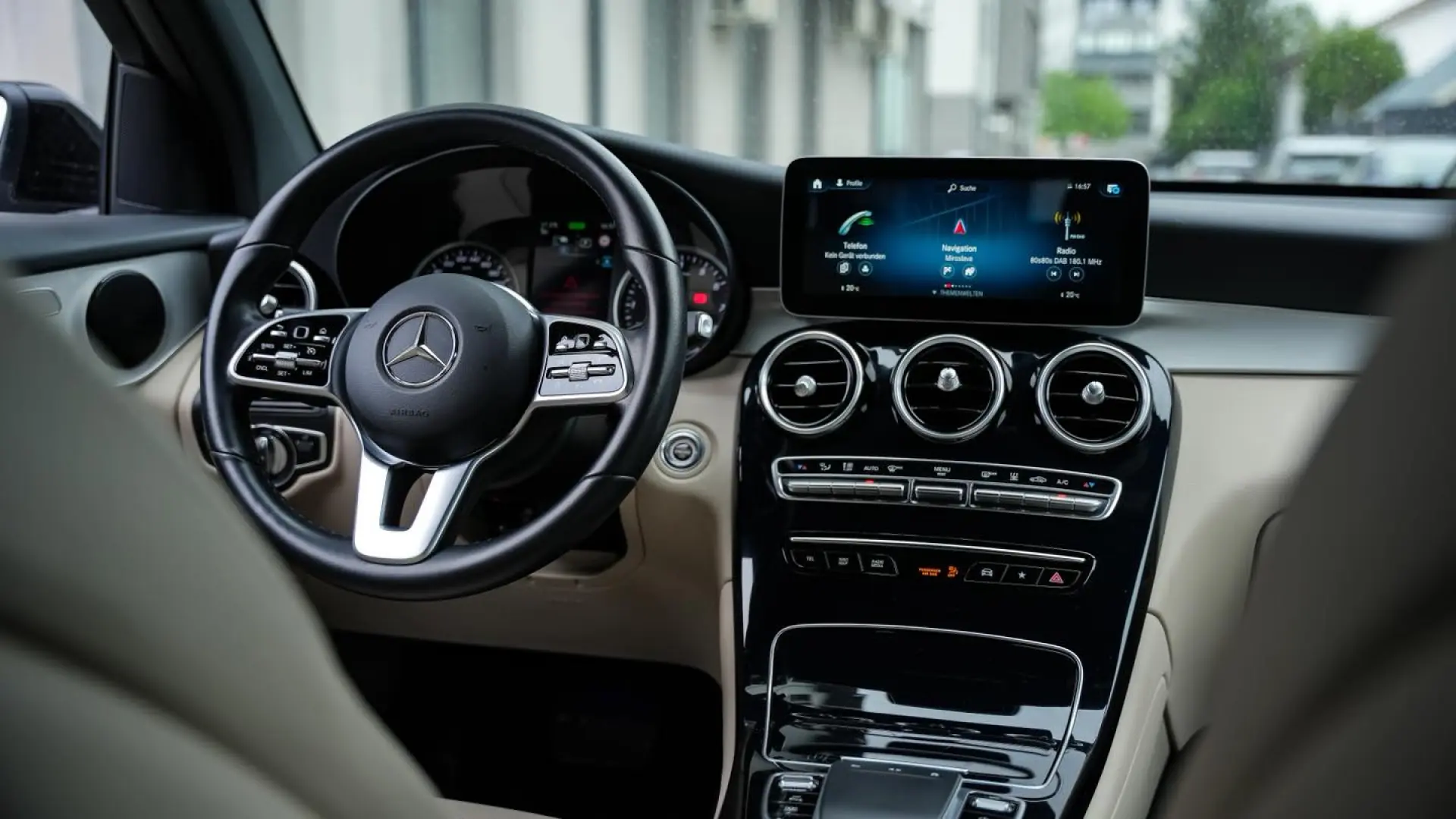 Mercedes-Benz GLC 300e Plug-in Hybrid