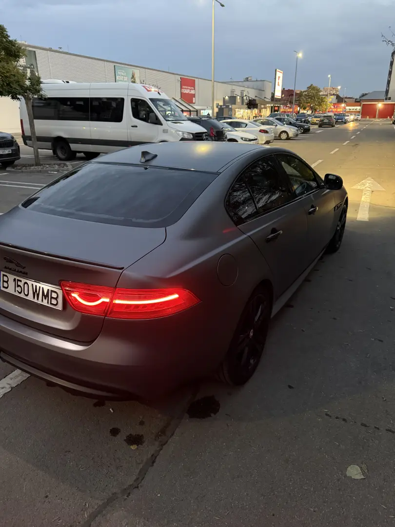 Jaguar XE