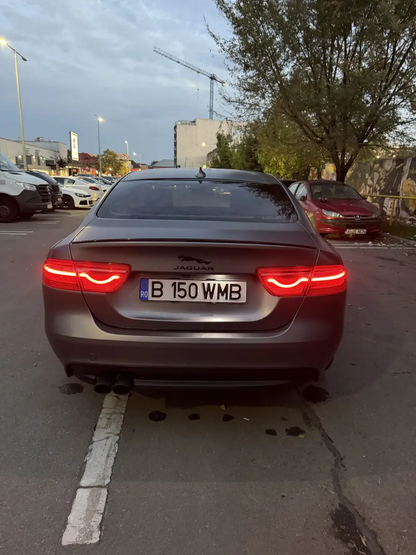 Jaguar XE