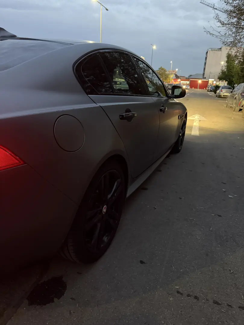 Jaguar XE