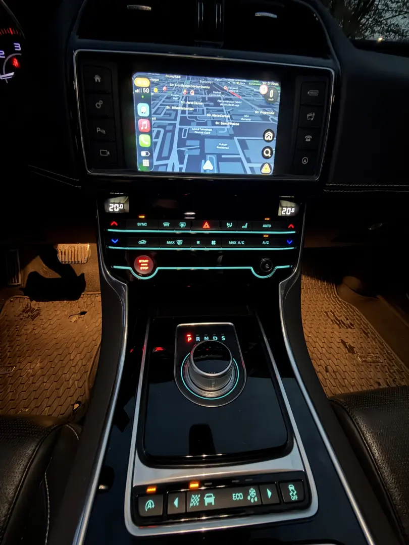 Jaguar XE