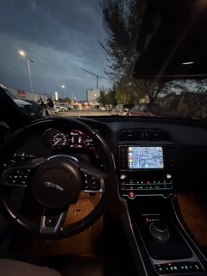 Jaguar XE