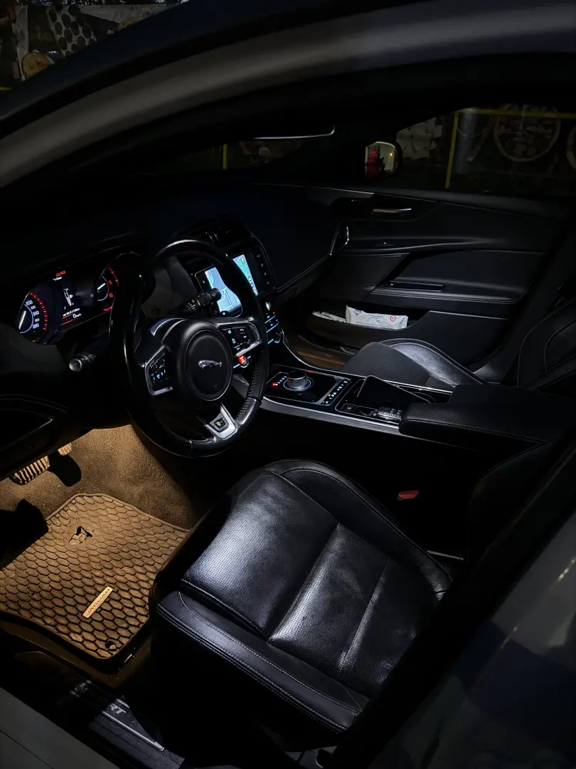 Jaguar XE