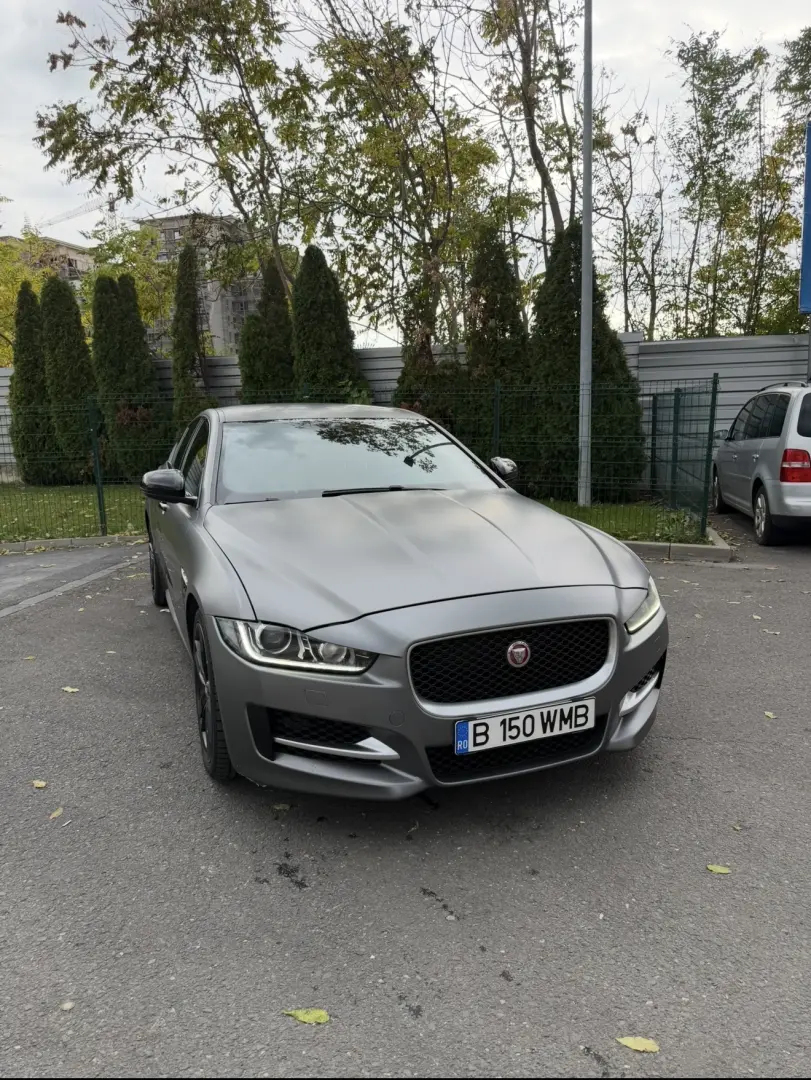Jaguar XE
