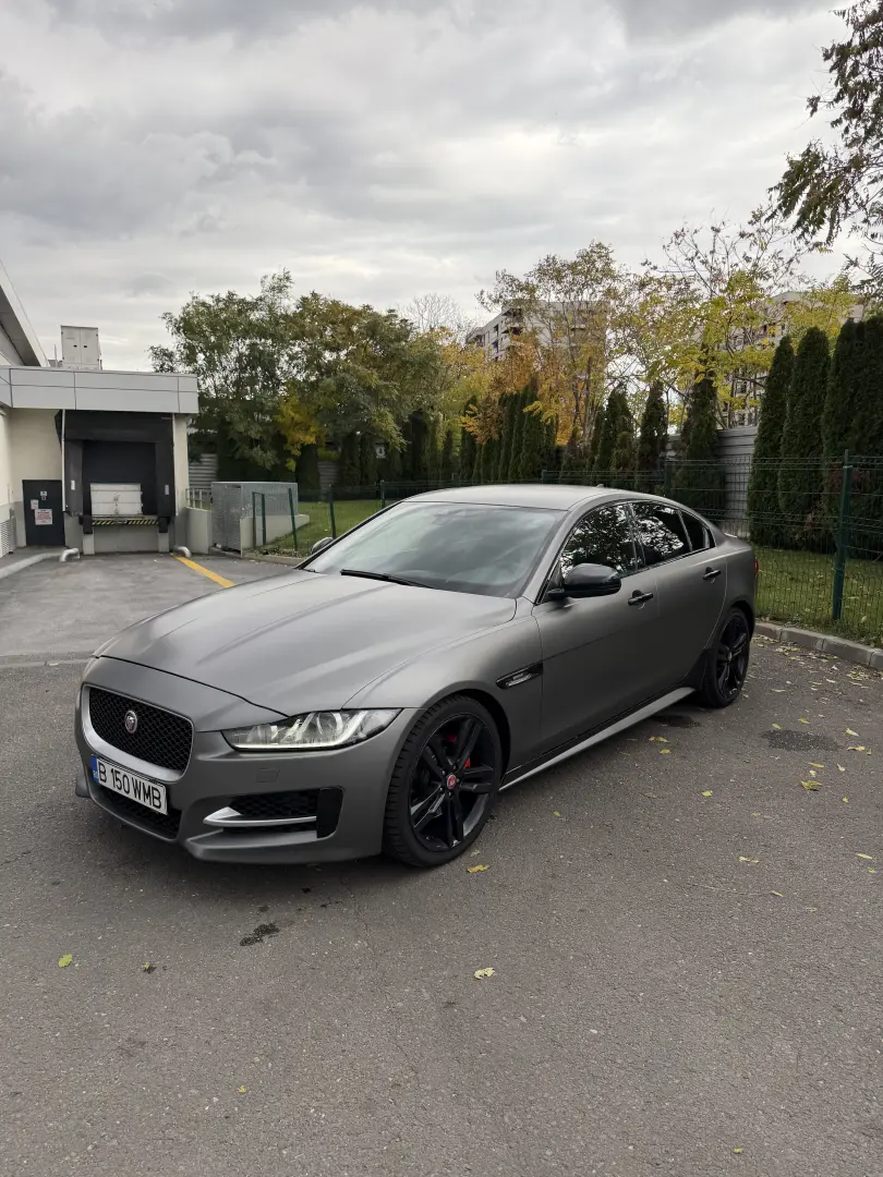Jaguar XE