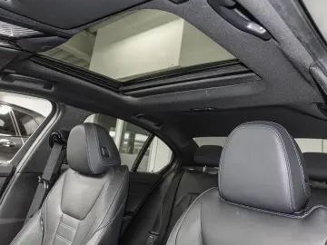 BMW 330i xDrive M Sport GSD ACC S&Go HiFi