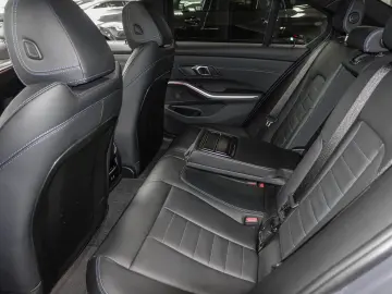 BMW 330i xDrive M Sport GSD ACC S&Go HiFi