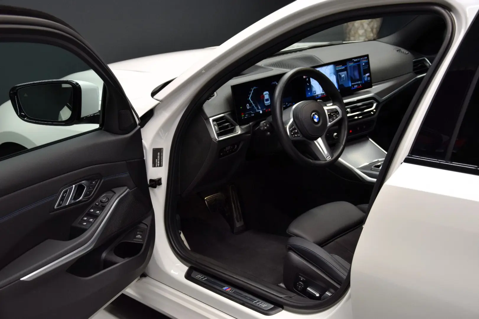 BMW 320 i xDrive M Sport ACC Kamera HeadUp