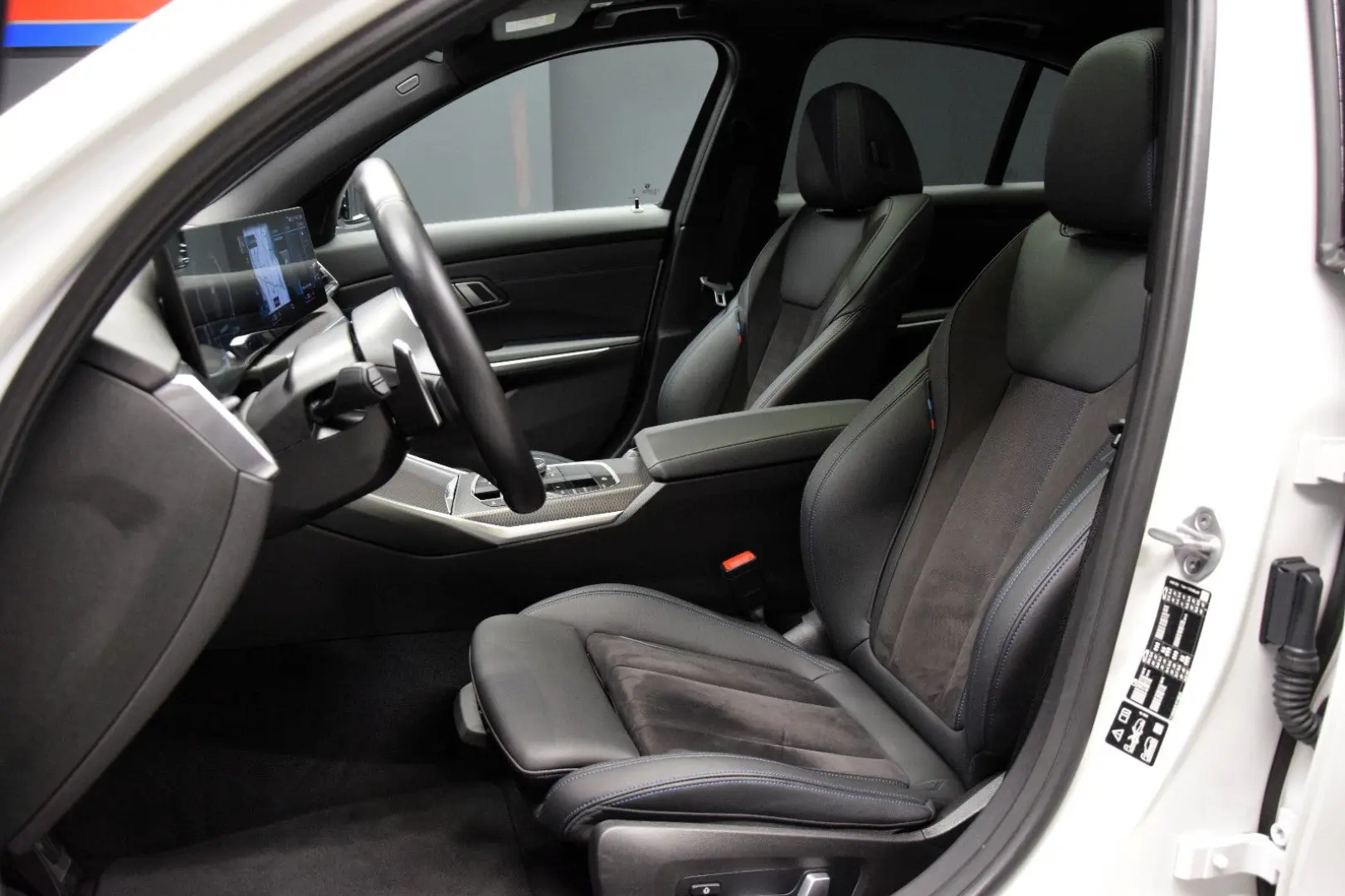 BMW 320 i xDrive M Sport ACC Kamera HeadUp