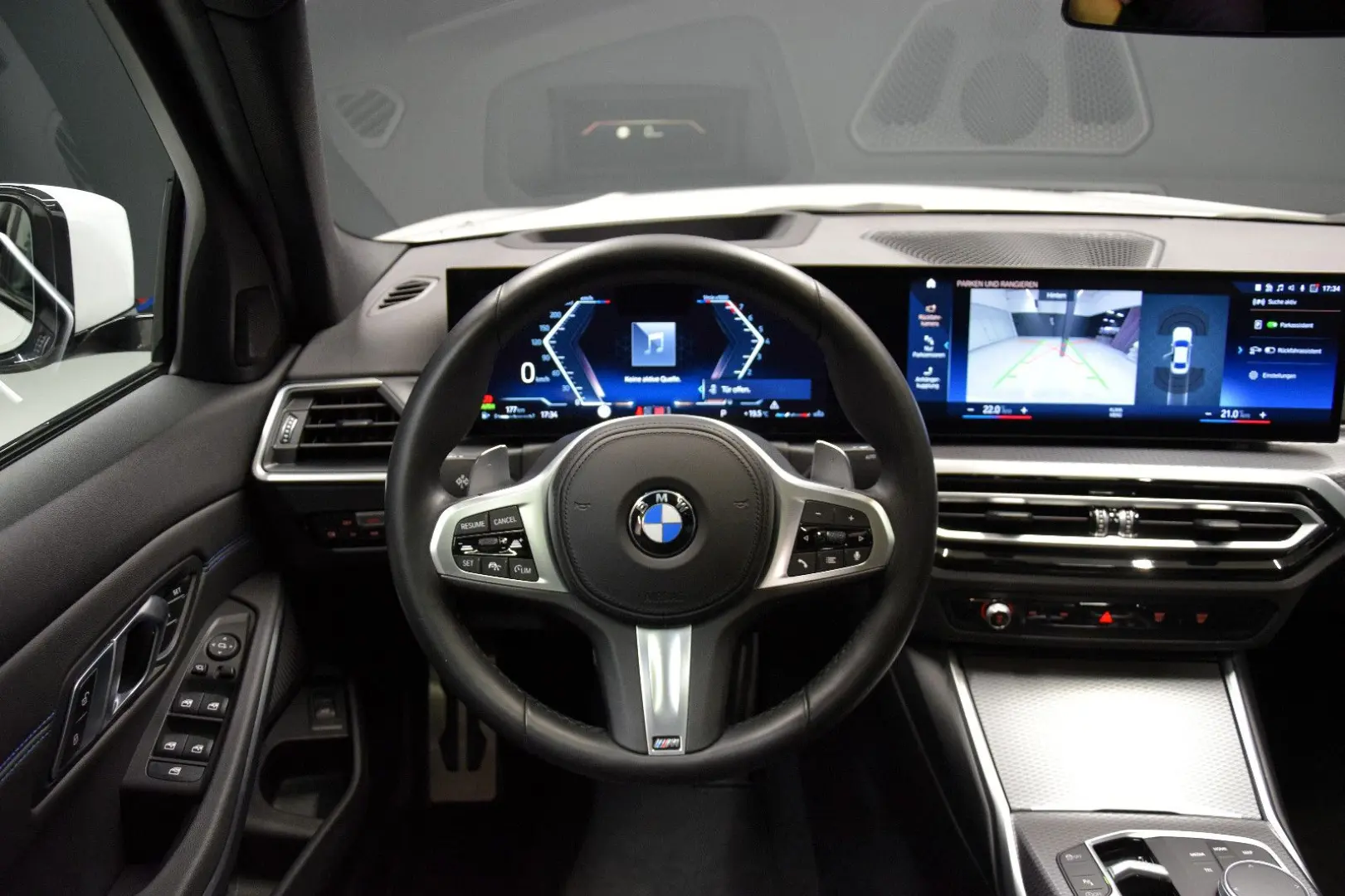 BMW 320 i xDrive M Sport ACC Kamera HeadUp