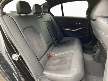 BMW 320d xdr Limo M Sport HUD,eSitze,AdapLED,ACC
