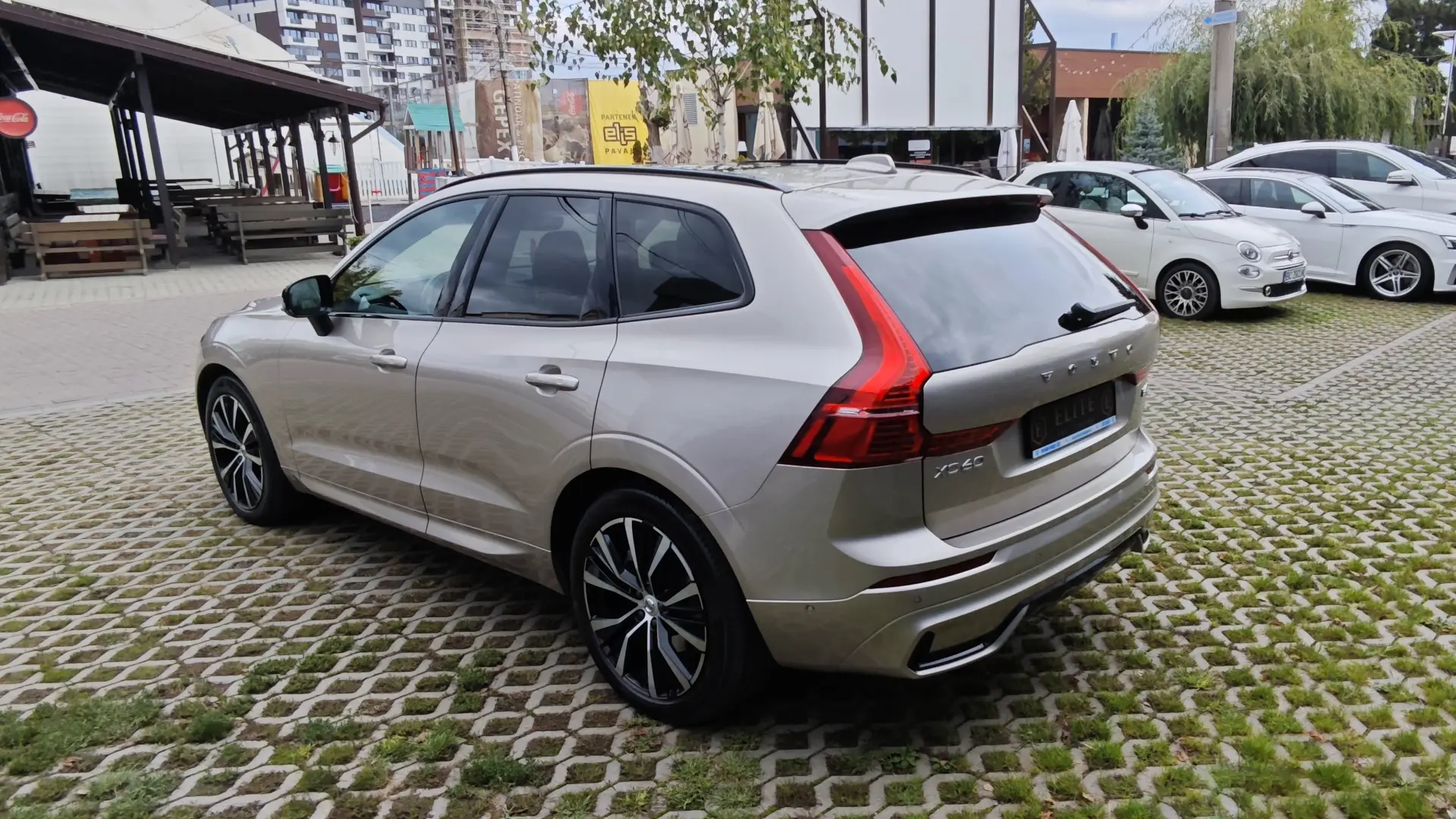 Volvo XC60 2.0d B4 Mild Hybrid AWD Ultimate Dark