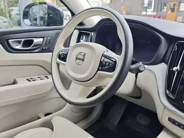 Volvo XC60 2.0d B4 Mild Hybrid AWD Ultimate Dark