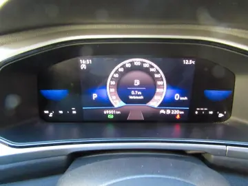 T-Roc Life  DSG  Virtual  DAB  LED  SHZ  ACC Met