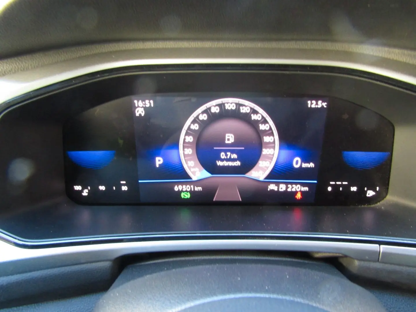 T-Roc Life  DSG  Virtual  DAB  LED  SHZ  ACC Met