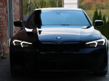 BMW 320d xDrive M-SPORT ACC