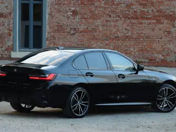 BMW 320d xDrive/M-SPORT/ACC/