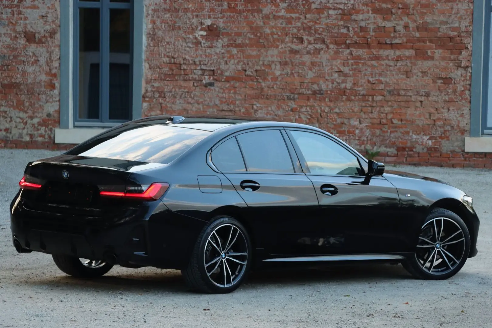 BMW 320d xDrive/M-SPORT/ACC/