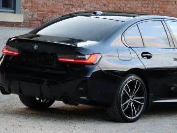 BMW 320d xDrive/M-SPORT/ACC/