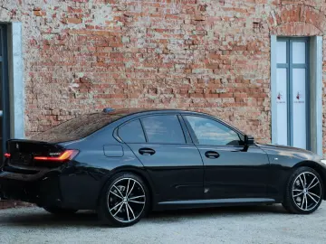 BMW 320d xDrive/M-SPORT/ACC/