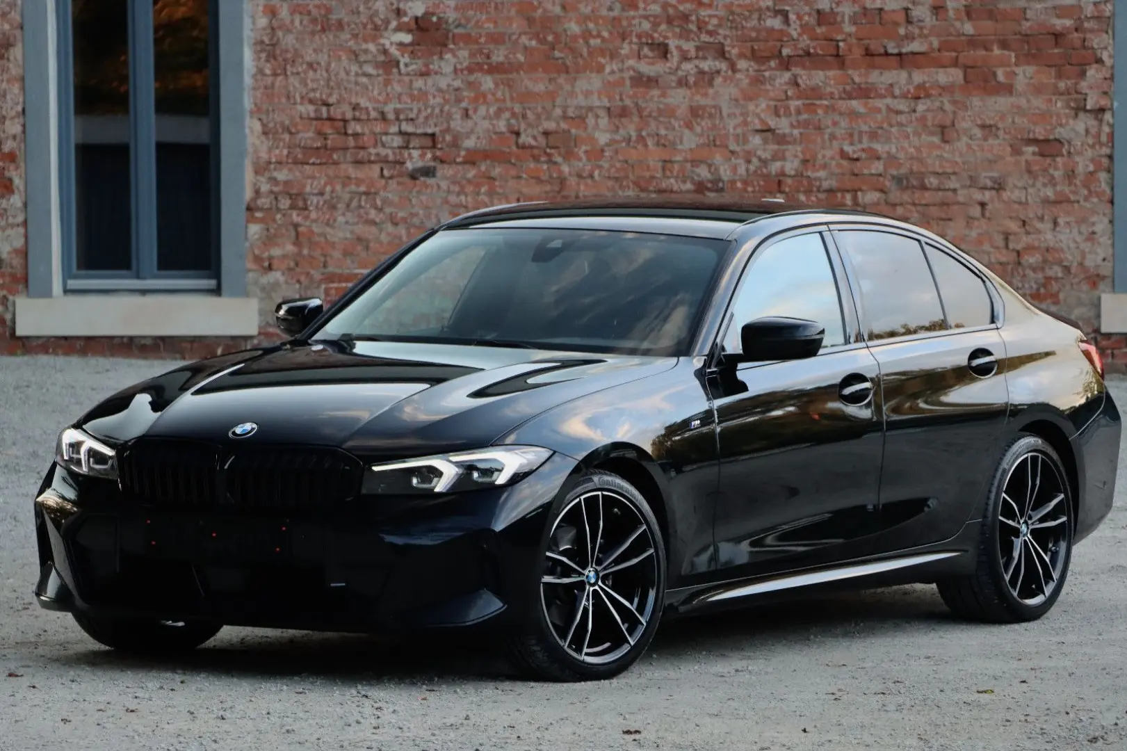 BMW 320d xDrive/M-SPORT/ACC/